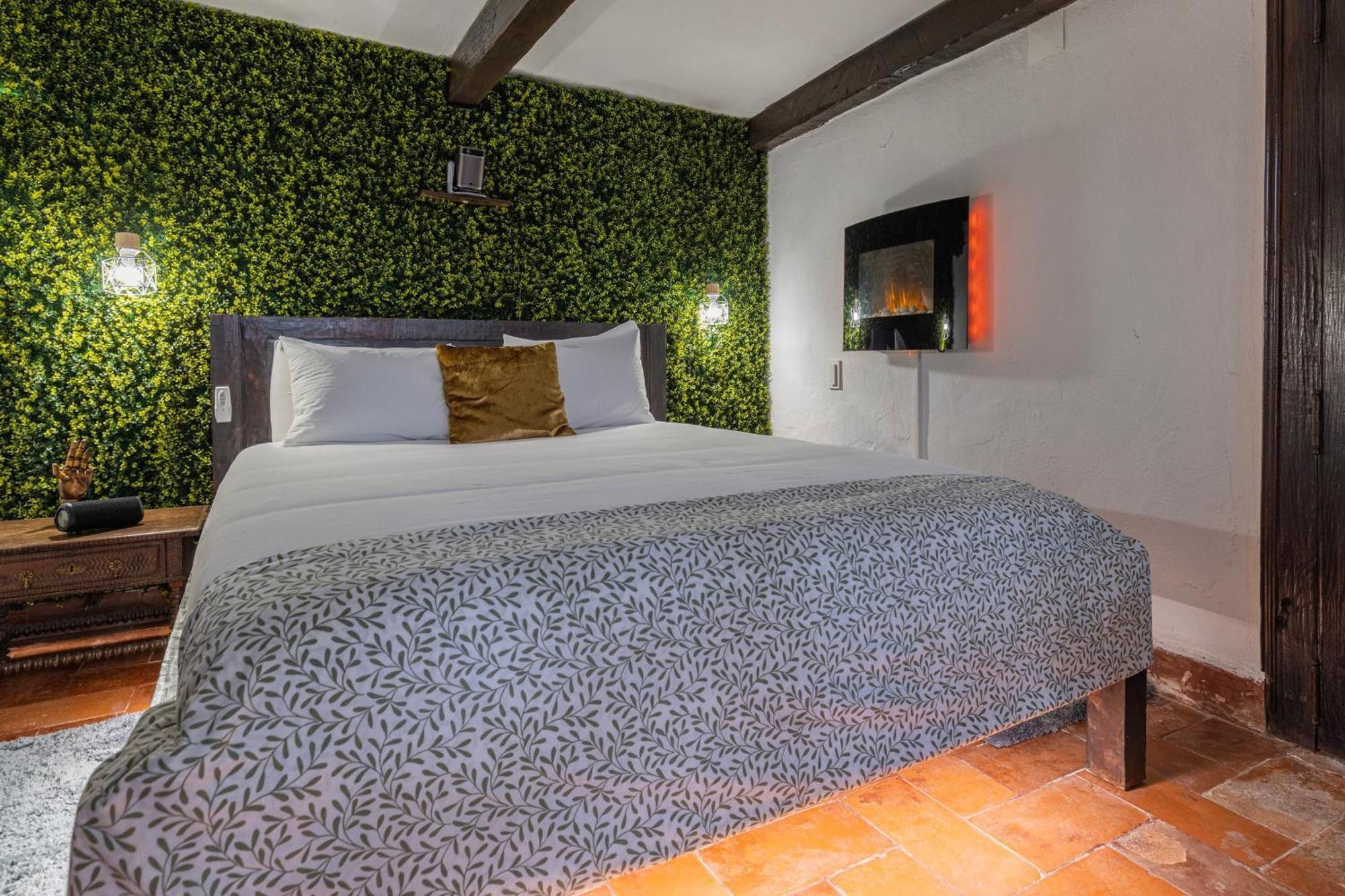 Small Cozy Room In Palace Patio With Hot Tub And Snooker - Sintra Wow Εξωτερικό φωτογραφία