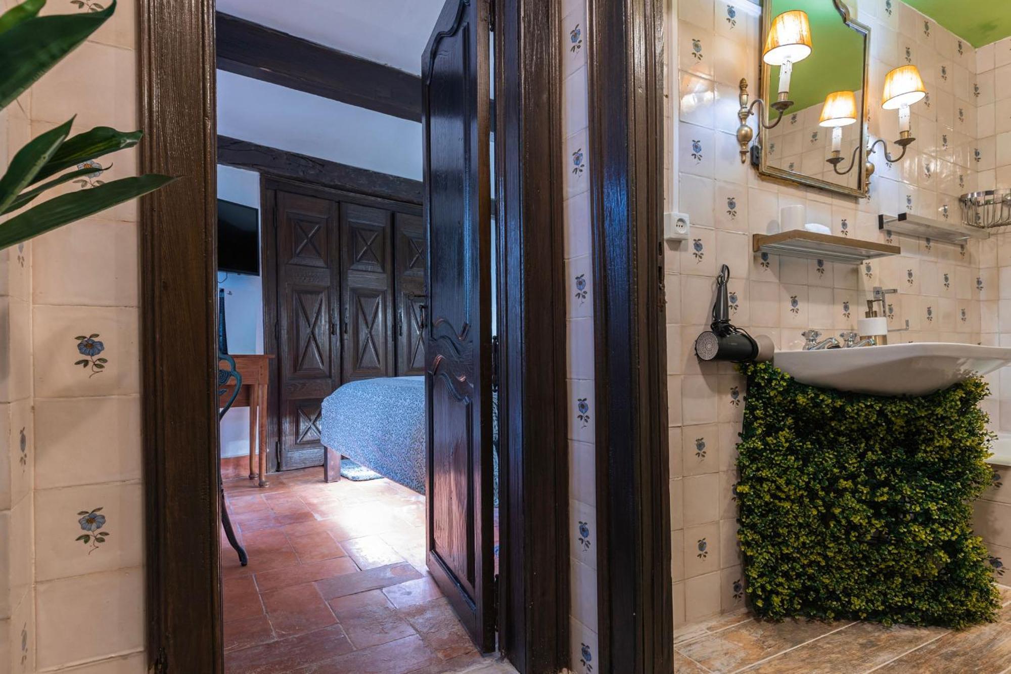 Small Cozy Room In Palace Patio With Hot Tub And Snooker - Sintra Wow Εξωτερικό φωτογραφία